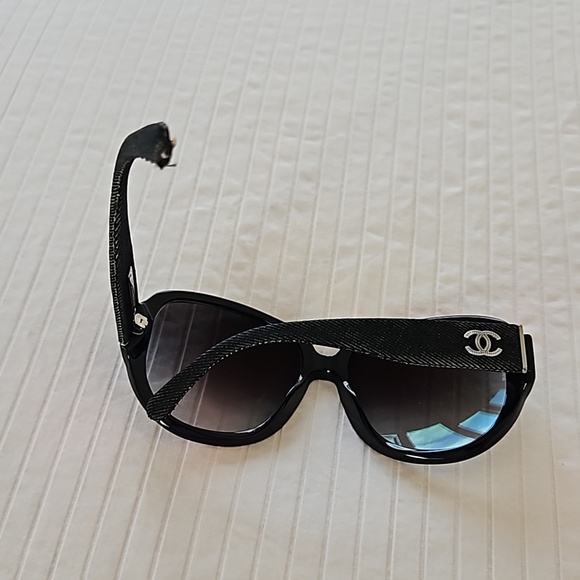 Chanel sunglasses - Picture 4 of 9